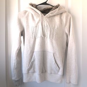 Hollister Hoodie Swearshirt with Faux Fur hood